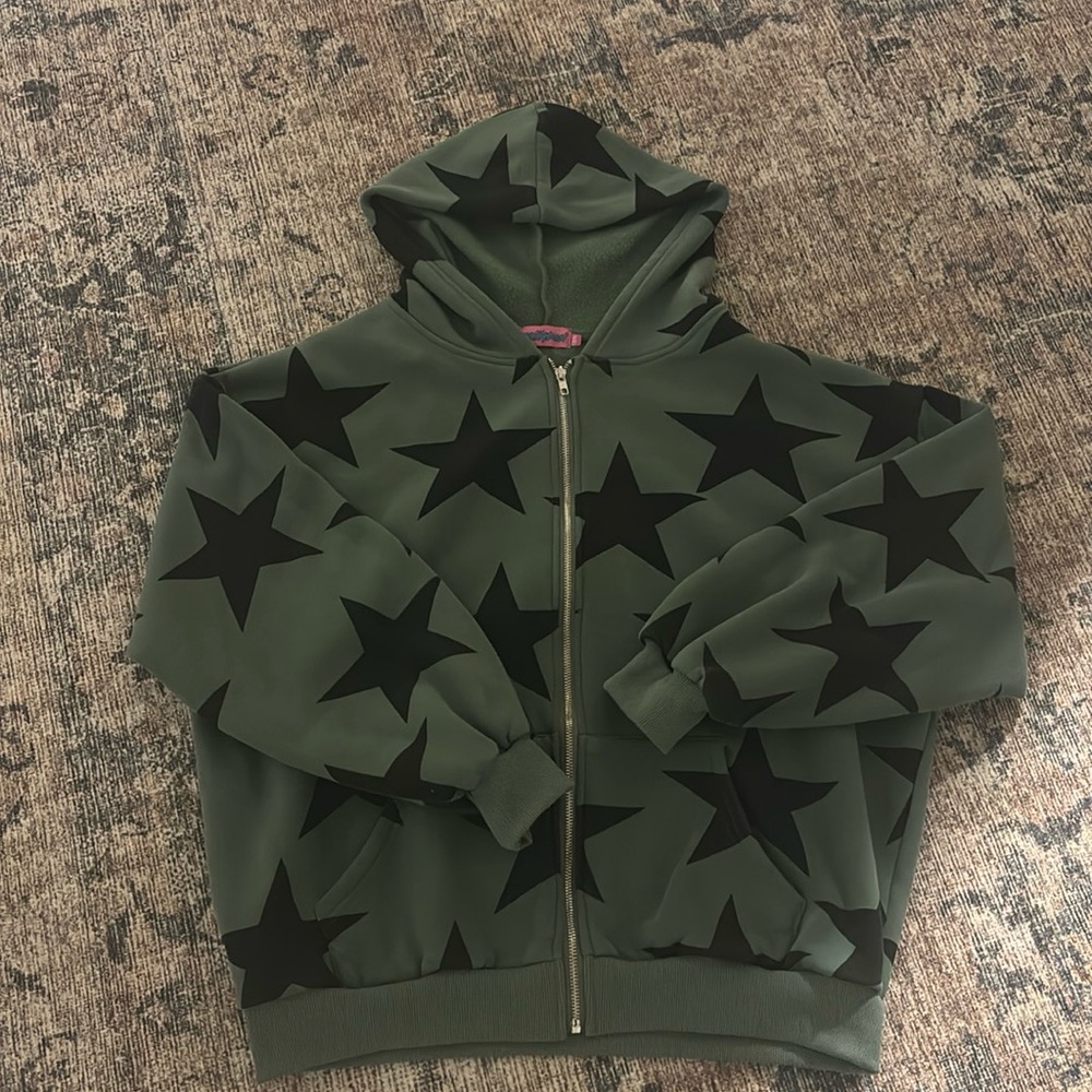 Star at me oversized hoodie/ From edikted